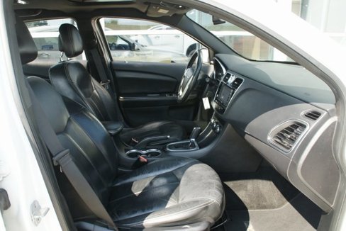 Used 2013 Chrysler 200 Limited w/ Sun/Sound Group image 31