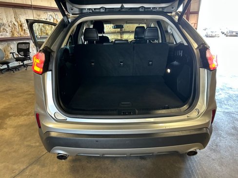 Used 2020 Ford Edge Titanium image 27