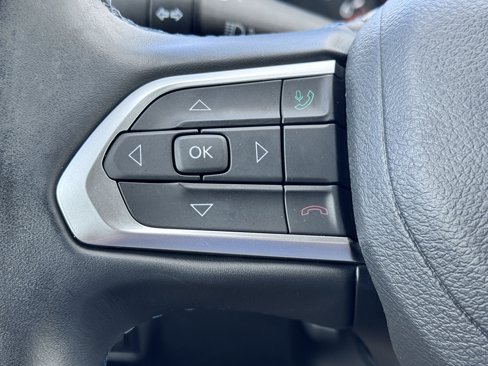 Certified 2022 Jeep Compass Latitude w/ Convenience Group image 32