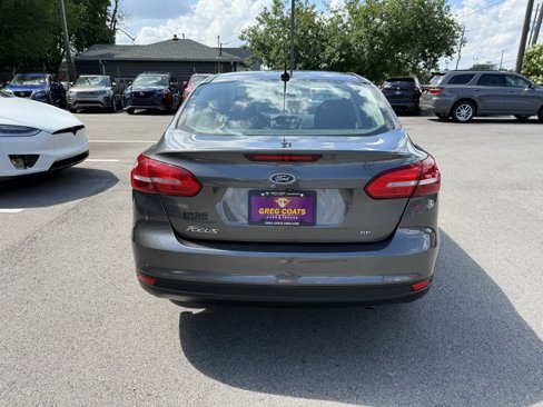 Used 2017 Ford Focus SE w/ Cold Weather Package image 6