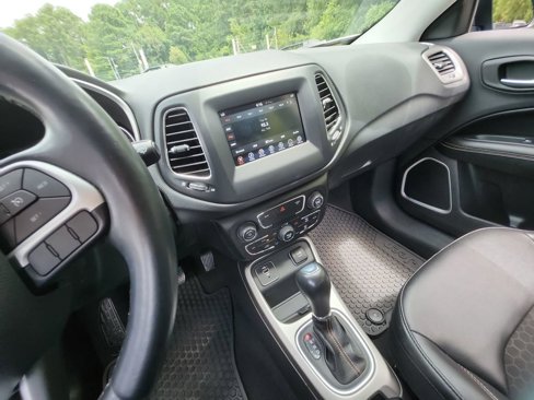 Used 2021 Jeep Compass Latitude w/ Convenience Group image 17