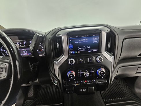 Used 2020 GMC Sierra 1500 SLE image 16