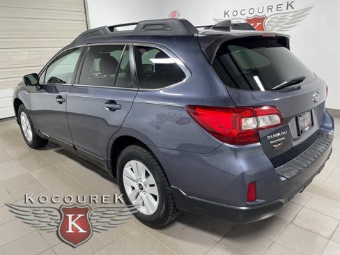 Used 2017 Subaru Outback 2.5i Premium image 4