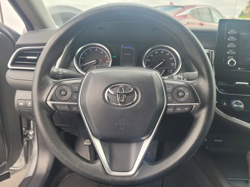 Used 2023 Toyota Camry LE image 26