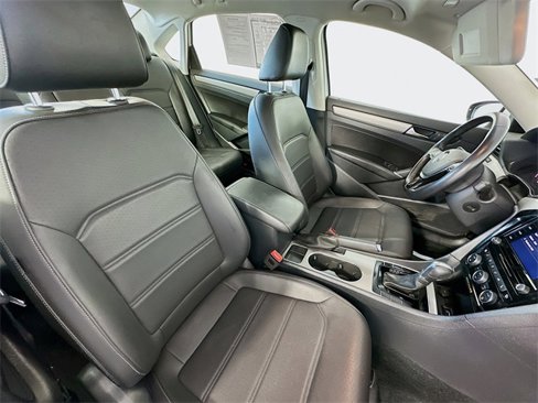 Used 2020 Volkswagen Passat 2.0T SE image 26