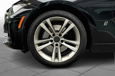 Used 2017 BMW 330e image 9