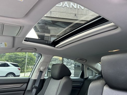 Used 2020 Honda Accord EX image 6