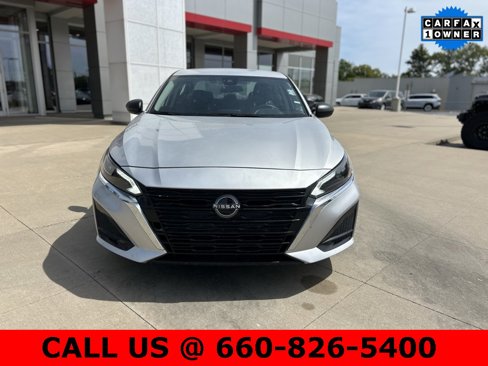 Used 2024 Nissan Altima 2.5 SV image 2