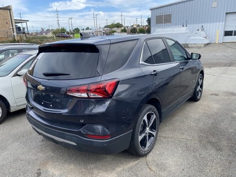 Used 2022 Chevrolet Equinox LT image 3