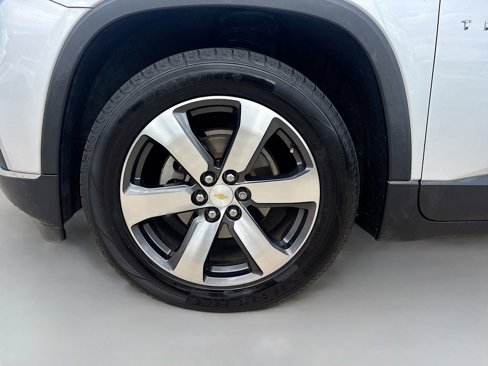 Used 2018 Chevrolet Traverse LT image 34