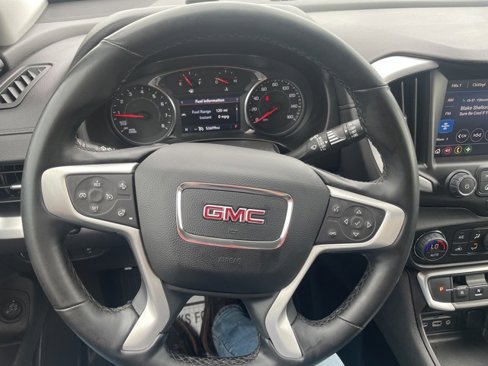 Used 2023 GMC Terrain SLT image 14
