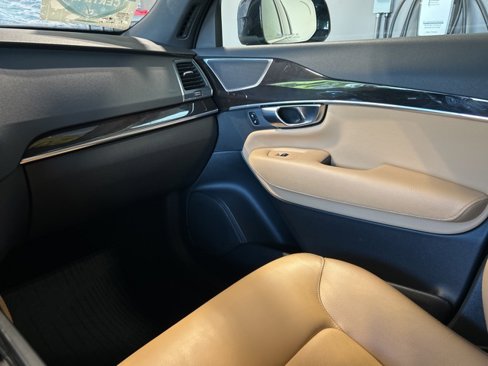 Used 2019 Volvo XC90 T6 Momentum w/ Advanced Package image 21