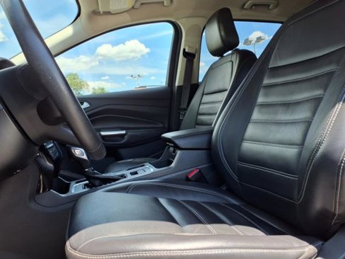 Used 2019 Ford Escape Titanium image 20