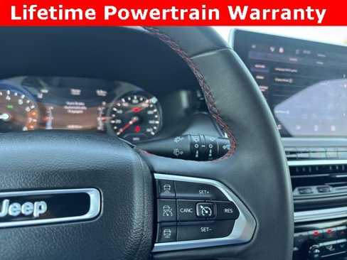 Used 2023 Jeep Compass Trailhawk image 20