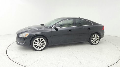 Used 2018 Volvo S60 T5 Inscription w/ Technology Package image 2