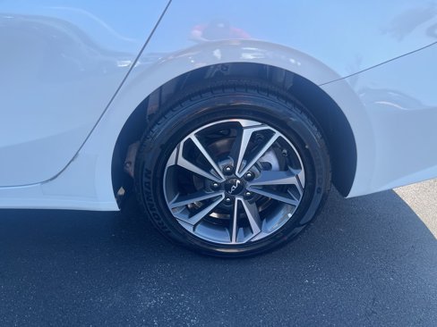 Used 2023 Kia Forte LXS image 17