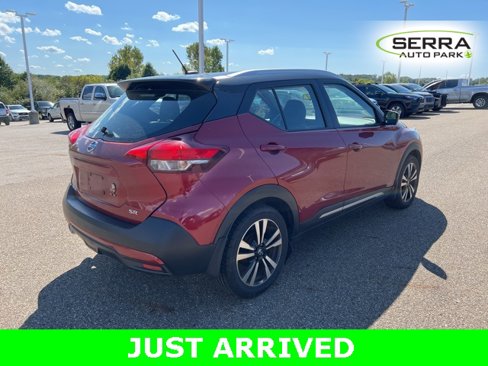 Used 2019 Nissan Kicks SR w/ SR Premium Package image 3