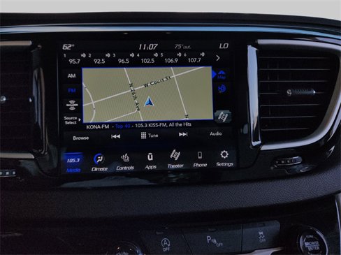 Used 2020 Chrysler Pacifica Touring-L Plus w/ Tire & Wheel Group image 26