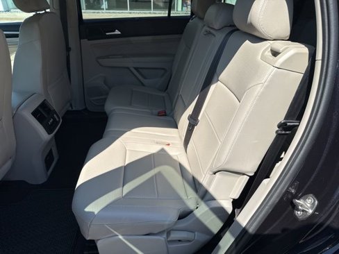 Certified 2021 Volkswagen Atlas SE w/ Panoramic Sunroof Package image 18
