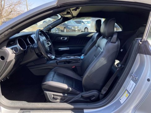 Used 2022 Ford Mustang Premium image 15