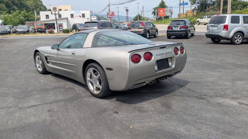 Used 2001 Chevrolet Corvette Coupe w/ Preferred Equipment Group1 image 13