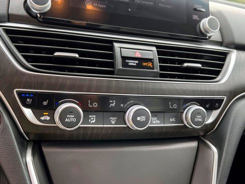 Certified 2018 Honda Accord Touring image 30