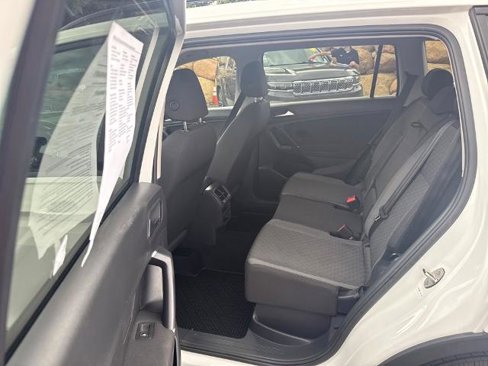 Used 2020 Volkswagen Tiguan S image 17