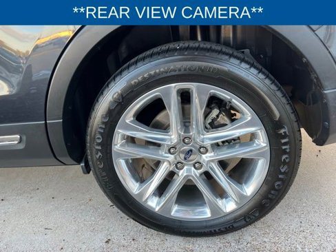Used 2017 Ford Explorer XLT w/ Equipment Group 202A image 4