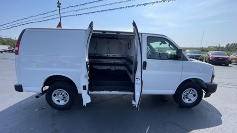 Used 2019 Chevrolet Express 2500 image 11