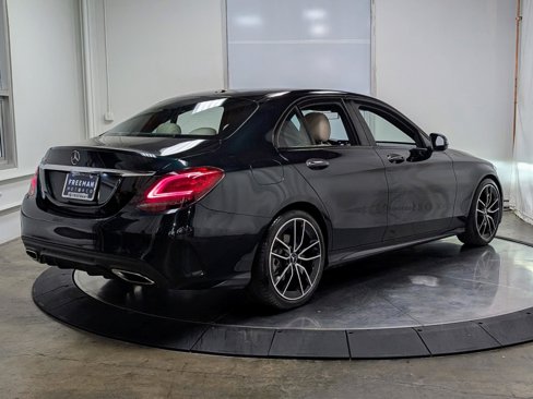 Used 2019 Mercedes-Benz C 300 Sedan image 9