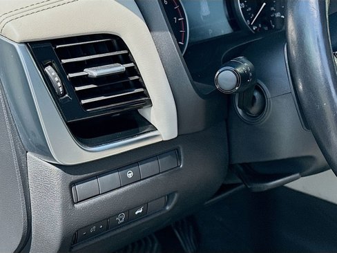Used 2023 Nissan Rogue SL w/ SL Premium Package image 10