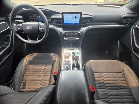 Used 2020 Ford Explorer XLT image 10