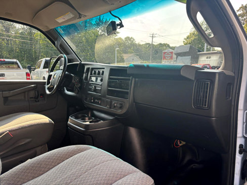 Used 2019 Chevrolet Express 3500 w/ Power Convenience Package image 41