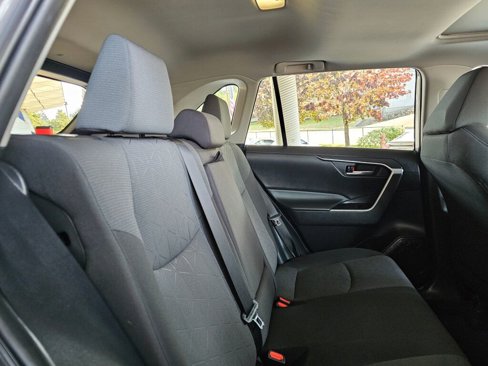 Used 2023 Toyota RAV4 XLE w/ Convenience Package image 13