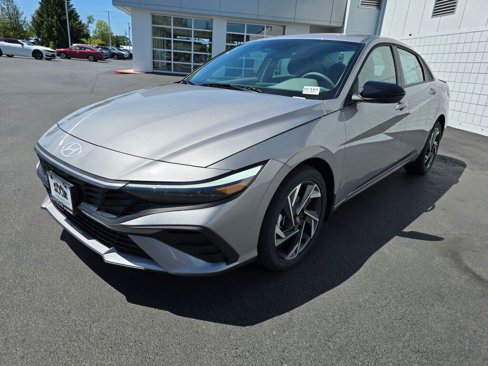 New 2025 Hyundai Elantra Sport image 8