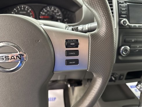 Used 2018 Nissan Frontier SV image 17