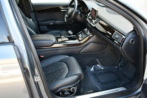 Used 2017 Audi A8 L 4.0T w/ Driver Assistance Package image 20