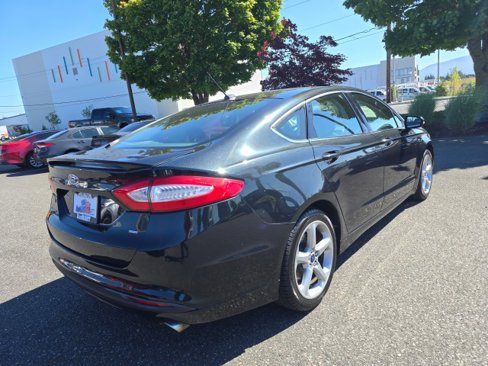 Used 2015 Ford Fusion SE w/ Equipment Group 201A image 4