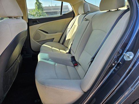 Used 2015 Kia Optima LX image 27