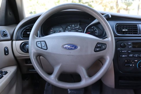 Used 2001 Ford Taurus SE image 18