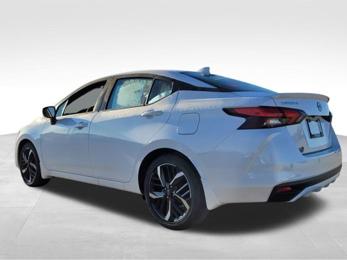New 2025 Nissan Versa SR w/ Trunk Package image 4