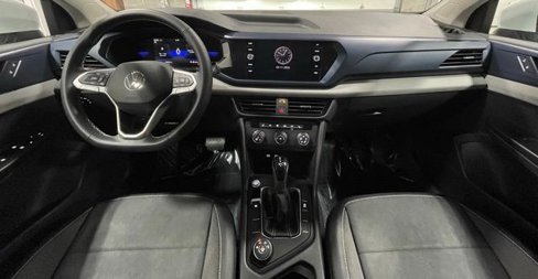 Certified 2022 Volkswagen Taos SE image 11