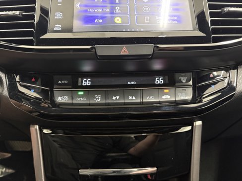 Used 2017 Honda Accord EX image 18