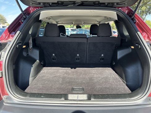 Used 2019 Jeep Cherokee Latitude w/ Popular Appearance Group image 25