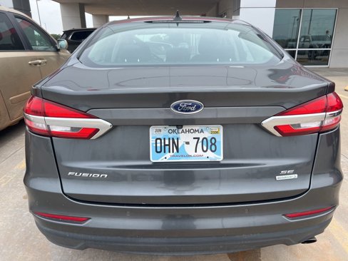 Used 2019 Ford Fusion SE image 5