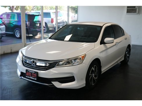 Used 2017 Honda Accord LX image 3