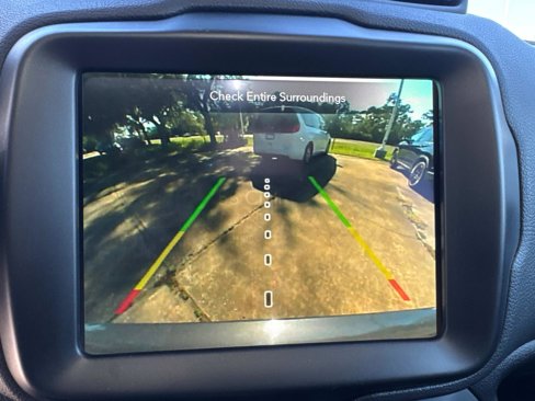 Certified 2023 Jeep Renegade Altitude w/ Sun/Sound Group image 23