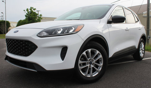 Used 2022 Ford Escape SE image 1