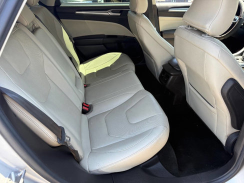Used 2016 Ford Fusion Titanium image 19