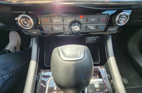 Used 2024 Jeep Compass Limited w/ High Altitude Package image 34